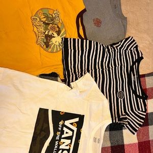4 count Vans lot set (MOST BRAND NEW)